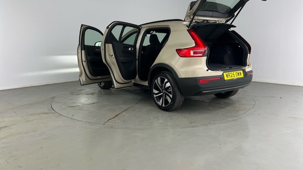Used Volvo XC40 2025 for sale - 75441405: Photo 43