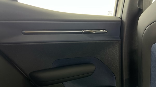 Used Volvo EX30 2025 for sale - 75441231: Photo 44