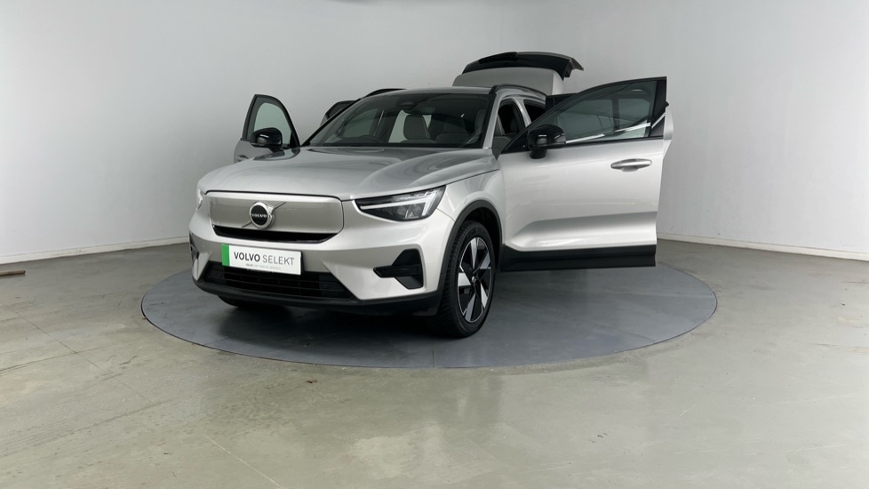 Used Volvo XC40 2023 for sale - 77057859: Photo 17