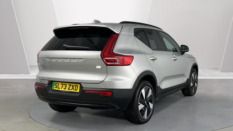 Used Volvo XC40 2023 for sale - 77057859: Photo 2