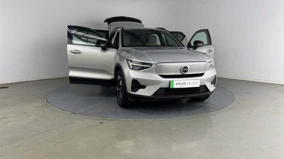 Used Volvo XC40 2023 for sale - 77057859: Photo 20