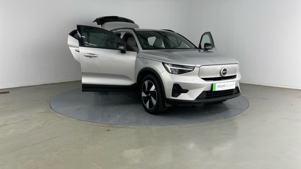 Used Volvo XC40 2023 for sale - 77057859: Photo 21