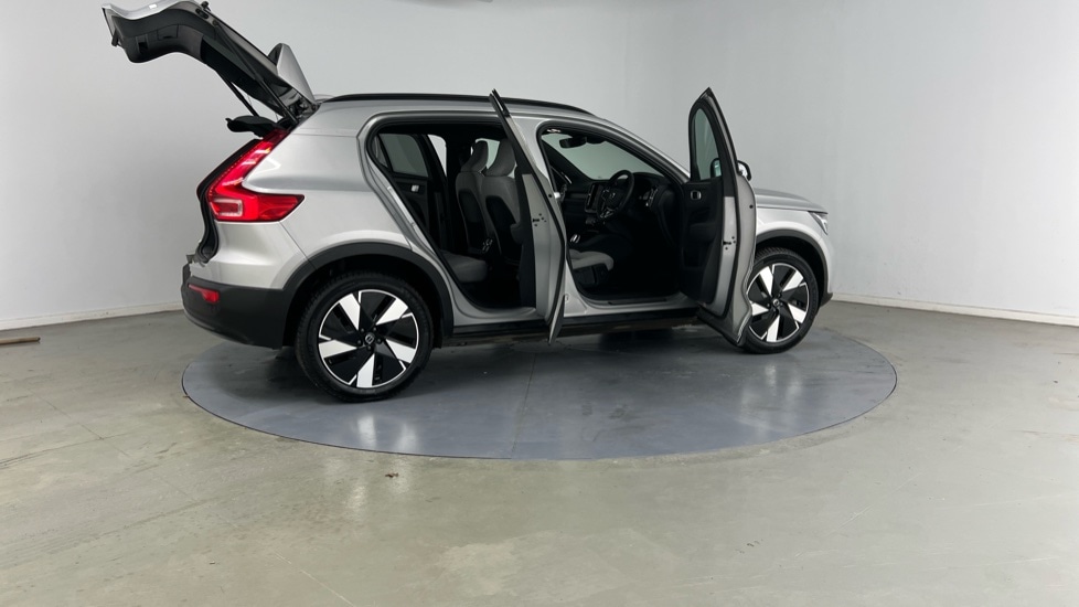 Used Volvo XC40 2023 for sale - 77057859: Photo 27