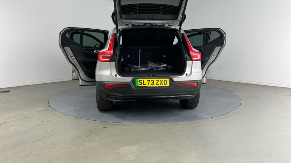 Used Volvo XC40 2023 for sale - 77057859: Photo 32