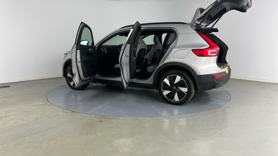 Used Volvo XC40 2023 for sale - 77057859: Photo 36
