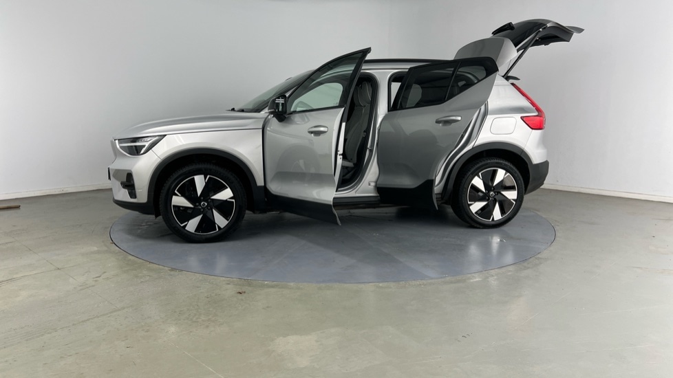 Used Volvo XC40 2023 for sale - 77057859: Photo 39