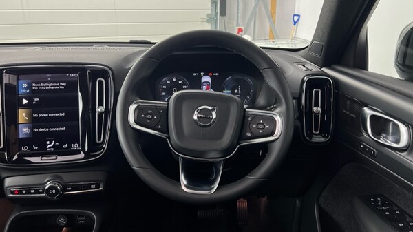 Used Volvo XC40 2023 for sale - 75544510: Photo 10