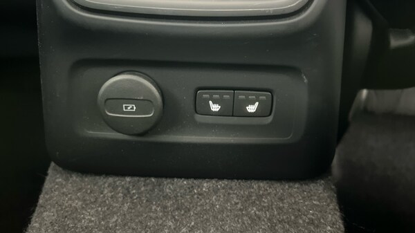 Used Volvo XC40 2023 for sale - 75544510: Photo 43