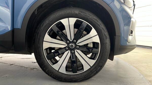 Used Volvo XC40 2023 for sale - 75544510: Photo 9