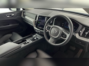 Used Volvo XC60 2022 for sale - 78302664: Photo