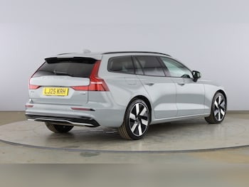 Used Volvo V60 2025 for sale - 79521802: Photo