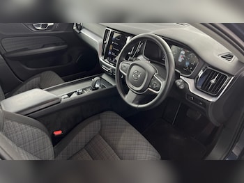 Used Volvo V60 2021 for sale - 76104343: Photo
