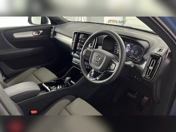 Used Volvo XC40 2022 for sale - 75441155: Photo