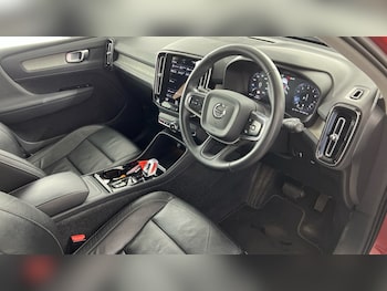 Used Volvo XC40 2021 for sale - 79325457: Photo