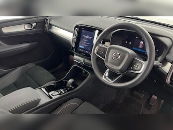 Used Volvo XC40 2025 for sale - 77606938: Photo