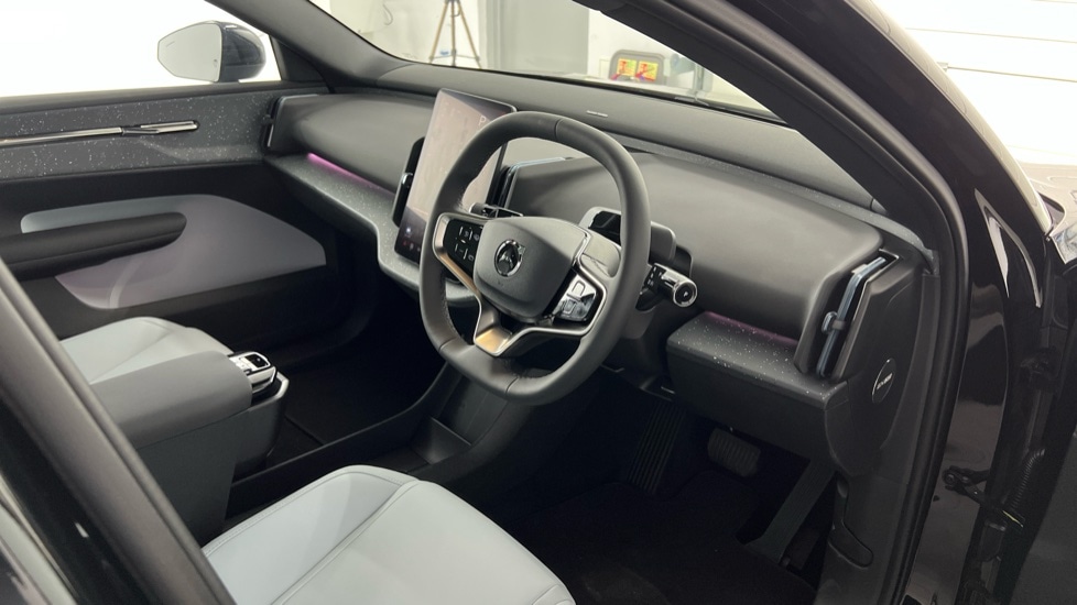 Used Volvo EX30 2025 for sale - 75952407: Photo 4