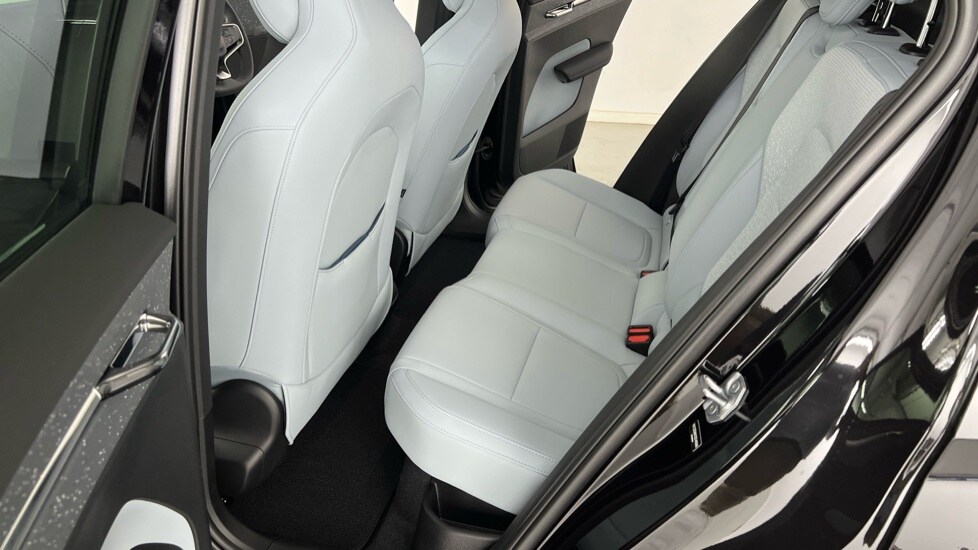 Used Volvo EX30 2025 for sale - 75952407: Photo 43