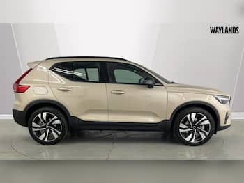 Used Volvo XC40 2025 for sale - 79677809: Photo