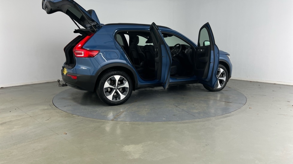 Used Volvo XC40 2023 for sale - 77145855: Photo 28