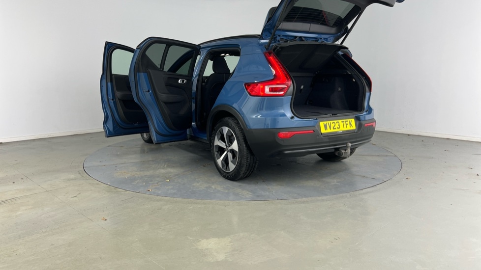 Used Volvo XC40 2023 for sale - 77145855: Photo 35