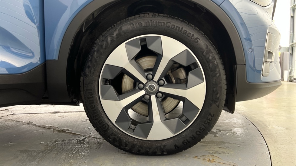 Used Volvo XC40 2023 for sale - 77145855: Photo 9