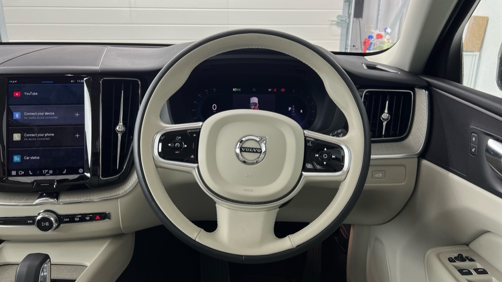 Used Volvo XC60 2022 for sale - 76888819: Photo 10