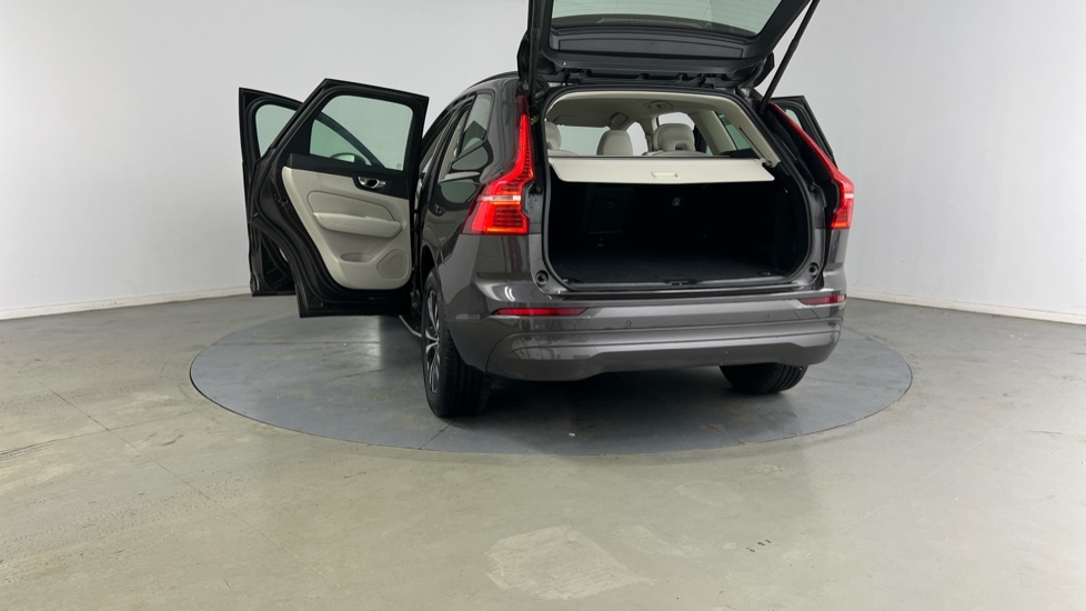 Used Volvo XC60 2022 for sale - 76888819: Photo 34