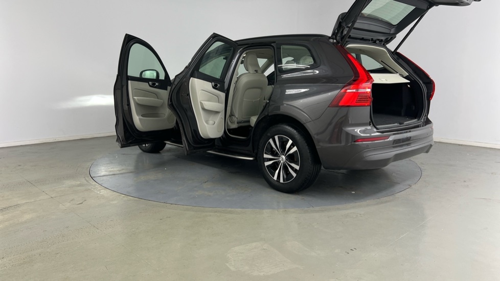 Used Volvo XC60 2022 for sale - 76888819: Photo 36