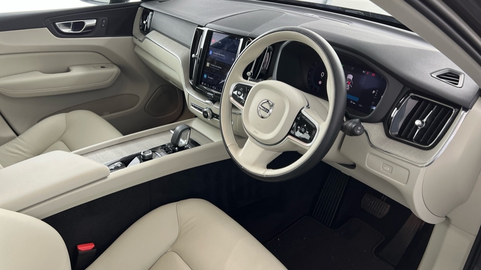Used Volvo XC60 2022 for sale - 76888819: Photo 4