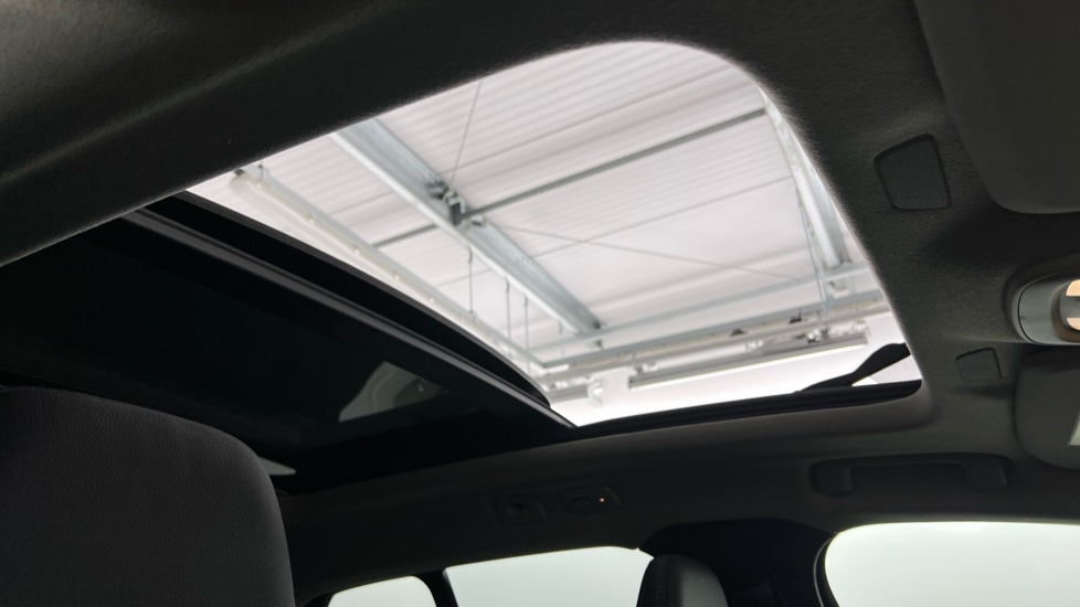 Used Volvo XC40 2024 for sale - 76966803: Photo 15