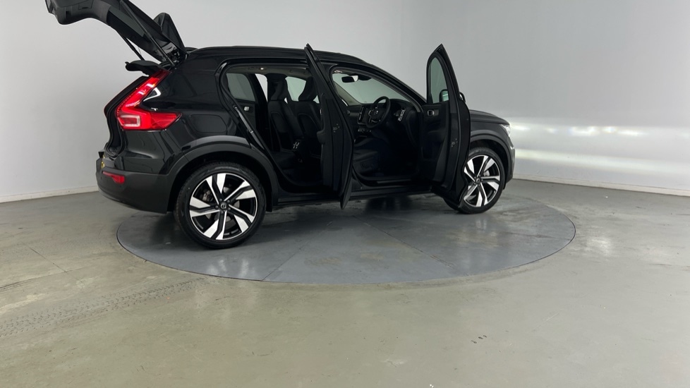 Used Volvo XC40 2024 for sale - 76966803: Photo 30