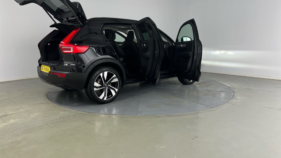 Used Volvo XC40 2024 for sale - 76966803: Photo 31