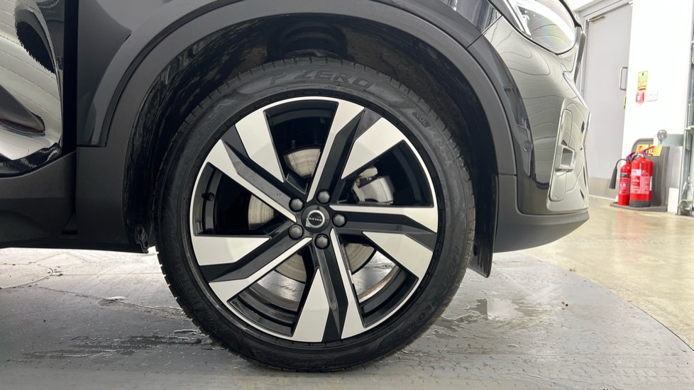 Used Volvo XC40 2024 for sale - 76966803: Photo 9