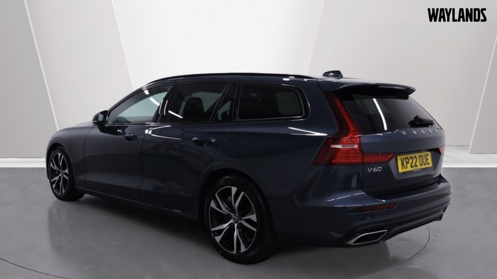 Used Volvo V60 2022 for sale - 78066865: Photo 2
