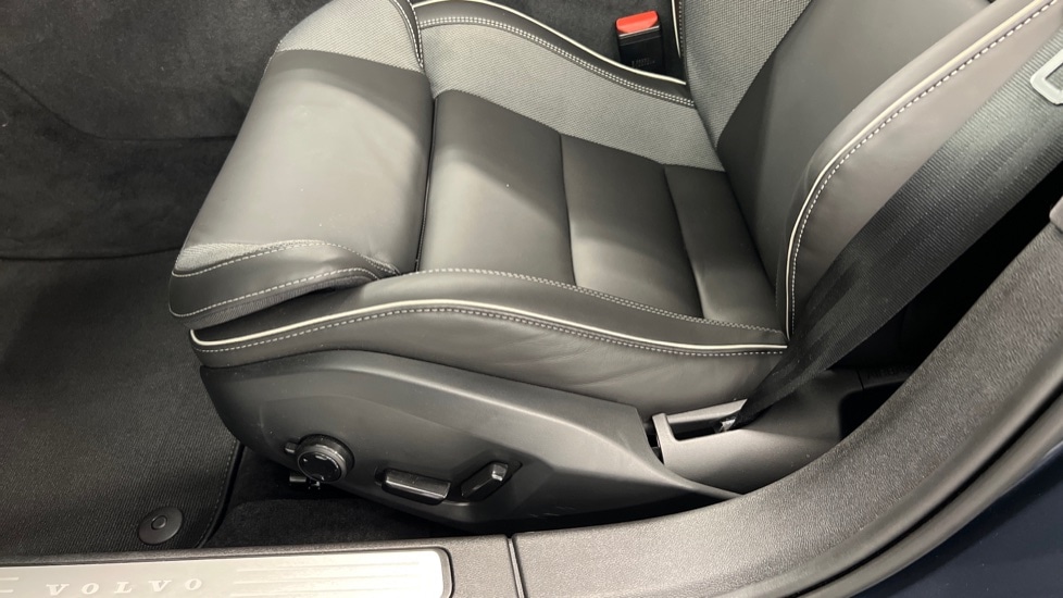 Used Volvo V60 2022 for sale - 78066865: Photo 29