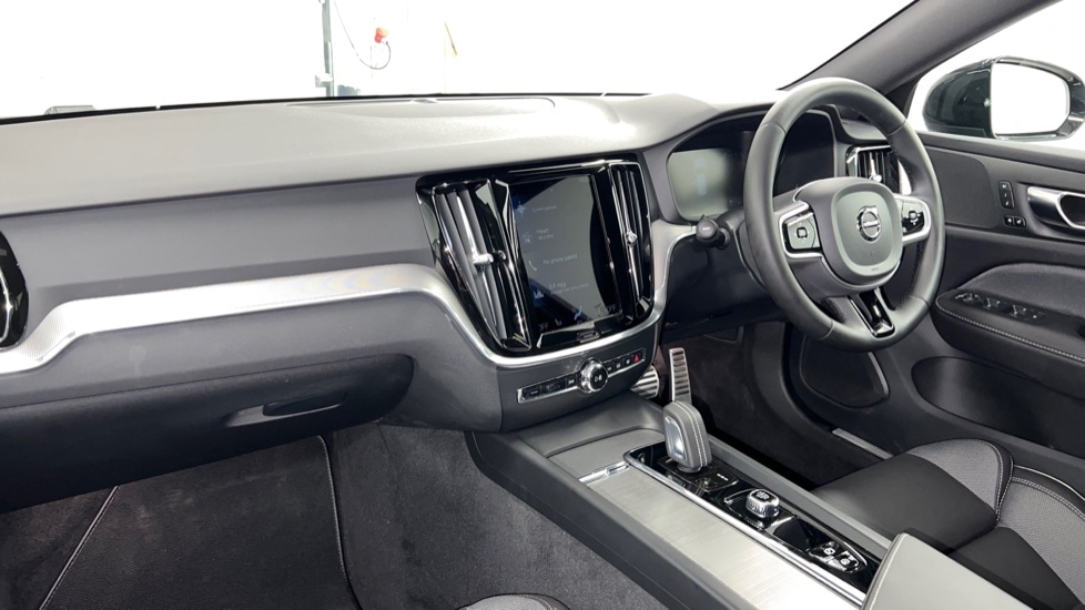 Used Volvo V60 2022 for sale - 78066865: Photo 4