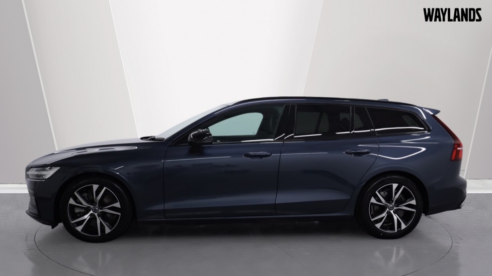 Used Volvo V60 2022 for sale - 78066865: Photo 8