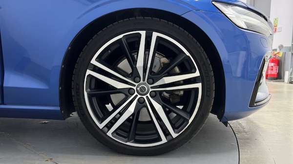 Used Volvo V60 2020 for sale - 76234112: Photo 9