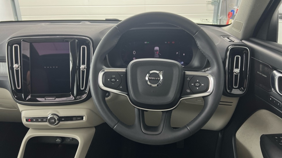 Used Volvo XC40 2022 for sale - 77241123: Photo 10