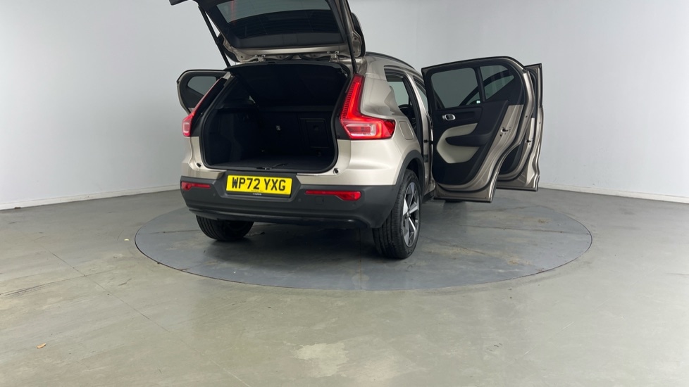 Used Volvo XC40 2022 for sale - 77241123: Photo 32