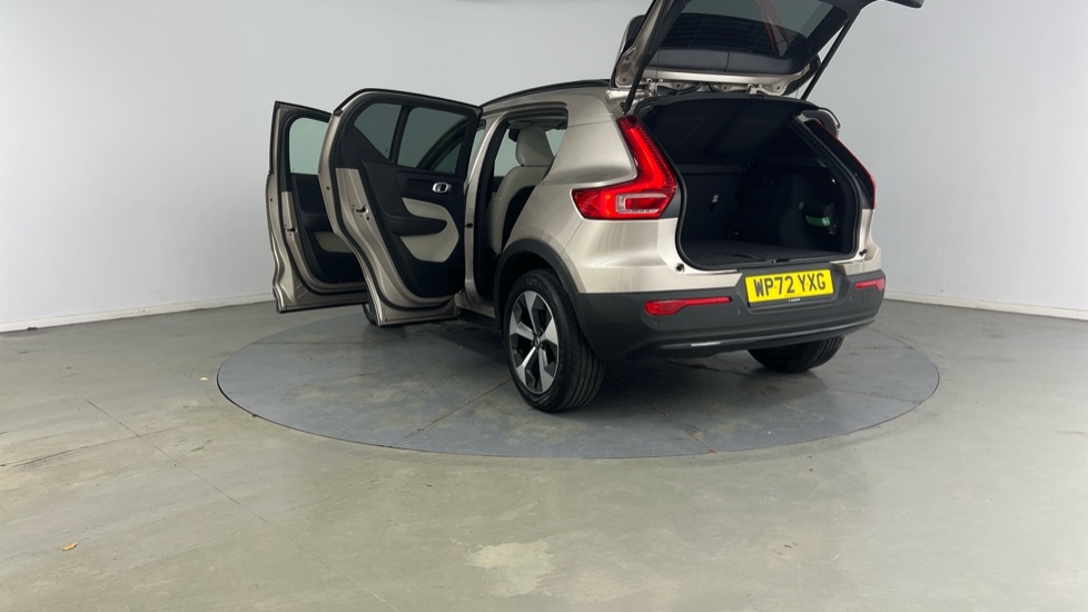 Used Volvo XC40 2022 for sale - 77241123: Photo 36