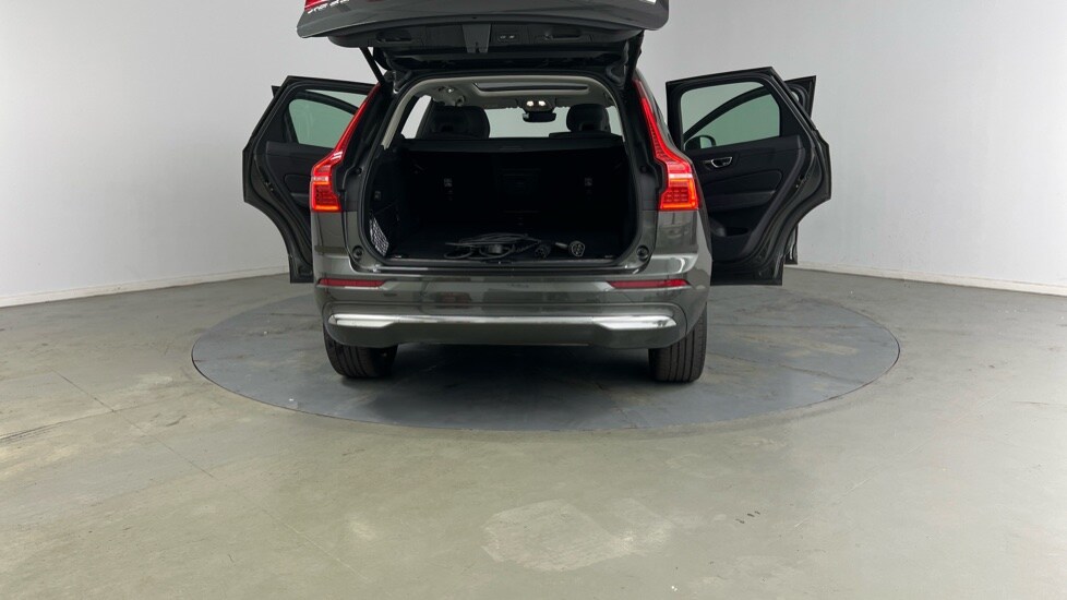 Used Volvo XC60 2021 for sale - 76098016: Photo 32