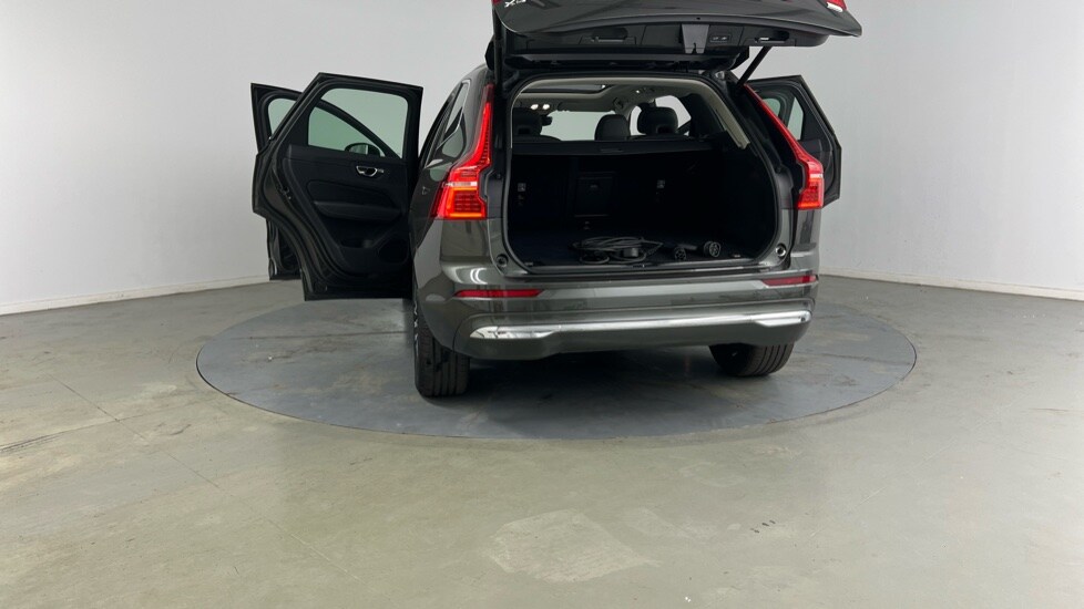 Used Volvo XC60 2021 for sale - 76098016: Photo 33