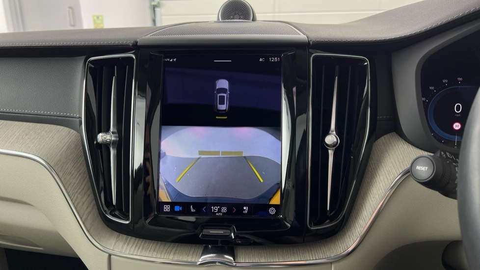 Used Volvo XC60 2022 for sale - 78206667: Photo 14