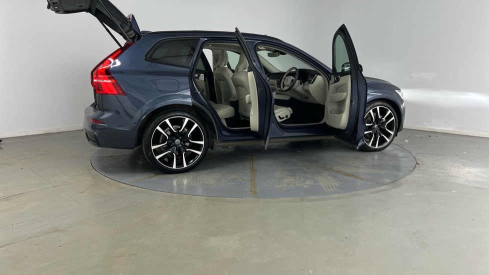 Used Volvo XC60 2022 for sale - 78206667: Photo 28