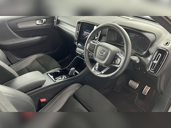 Used Volvo XC40 2022 for sale - 79472412: Photo