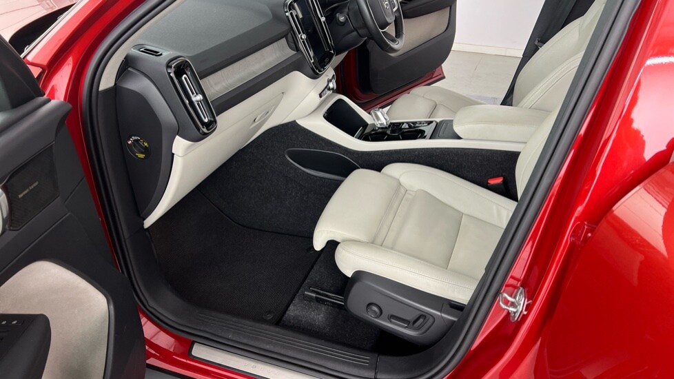 Used Volvo XC40 2020 for sale - 76098052: Photo 44