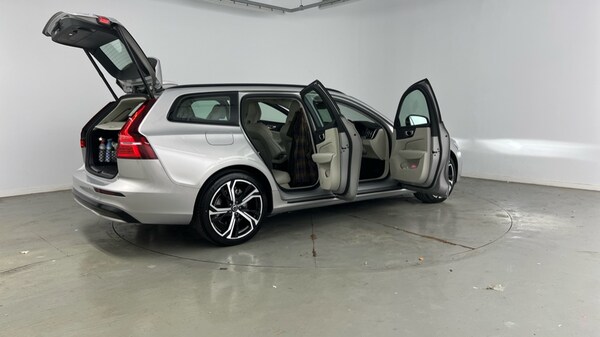 Used Volvo V60 2025 for sale - 75441168: Photo 31