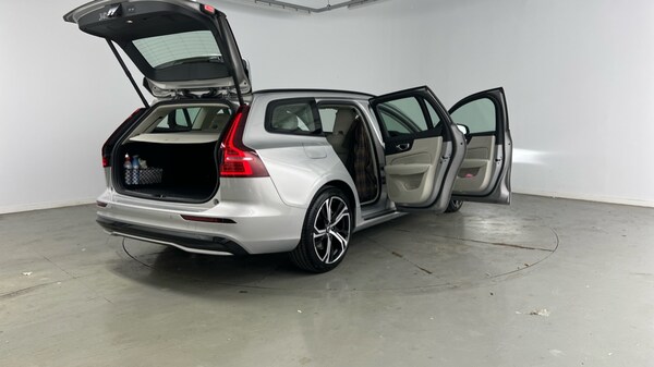 Used Volvo V60 2025 for sale - 75441168: Photo 32