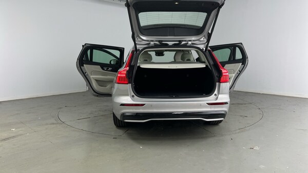 Used Volvo V60 2025 for sale - 75441168: Photo 34